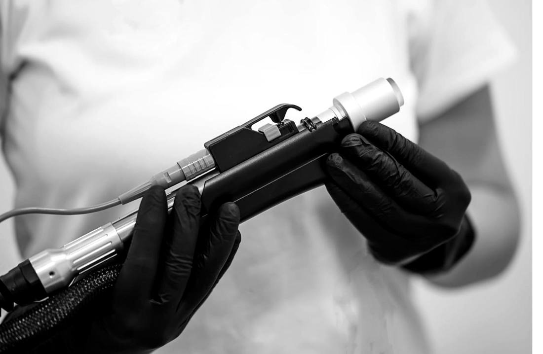 Pièce à main laser manipulée en formation à RIVIERAClinic Academy